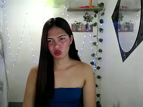 Snapshot of Bella_cum69 chatting on June 13, 2026, 5:05 am Bella cum69 online show from June 13, 2026, 5:05 am