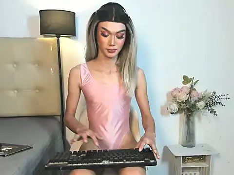 Snapshot of YourladyBianca_ chatting on July 10, 2026, 11:13 am YourladyBianca online show from July 10, 2026, 11:13 am