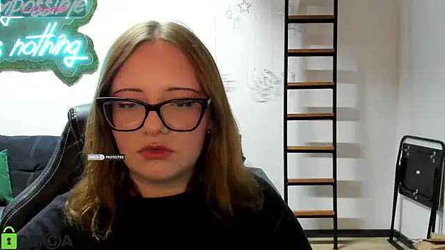 Snapshot of JuliNy_x chatting on May 27, 2026, 6:16 pm JuliNy x online show from May 27, 2026, 6:16 pm