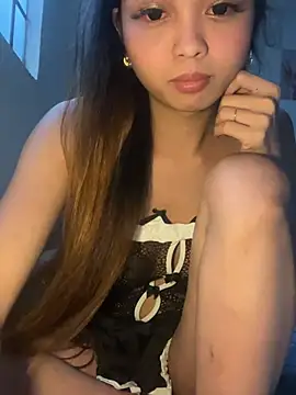 Snapshot of LadySachi chatting on June 1, 2026, 10:44 pm LadySachi online show from June 1, 2026, 10:44 pm