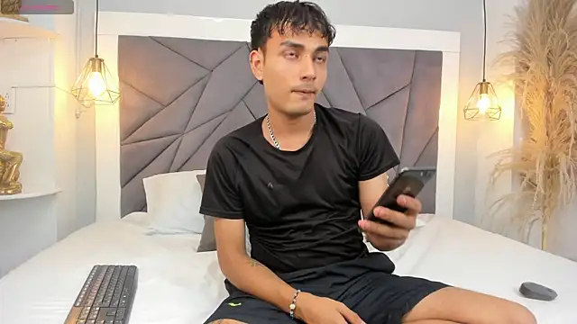 Snapshot of LiamBlake_ chatting on May 28, 2026, 5:49 am LiamBlake online show from May 28, 2026, 5:49 am