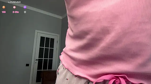 mistybunnyy online show from June 19, 2026, 10:08 am