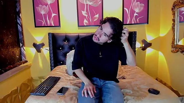 Snapshot of theo_riviera chatting on May 28, 2026, 10:29 pm theo riviera online show from May 28, 2026, 10:29 pm