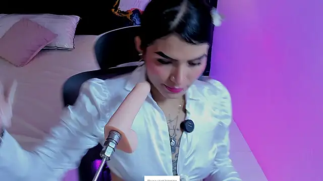 Alanna Wild online show from June 26, 2026, 6:56 pm