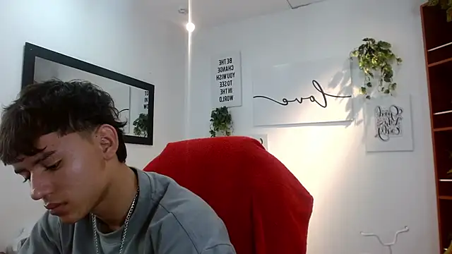 Snapshot of Ryan_grayx chatting on June 16, 2026, 3:03 pm Ryan grayx online show from June 16, 2026, 3:03 pm