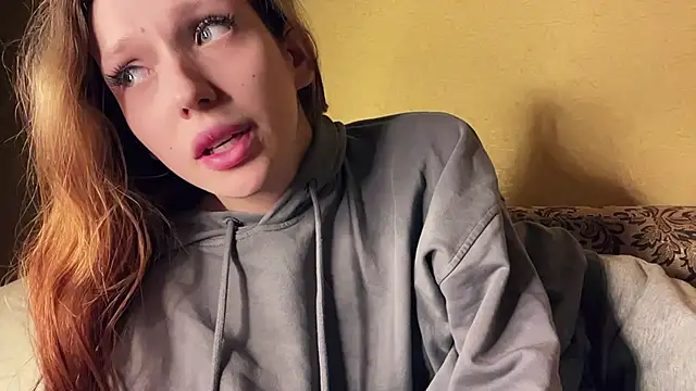 xXMelanieseXx online show from May 28, 2026, 5:10 pm
