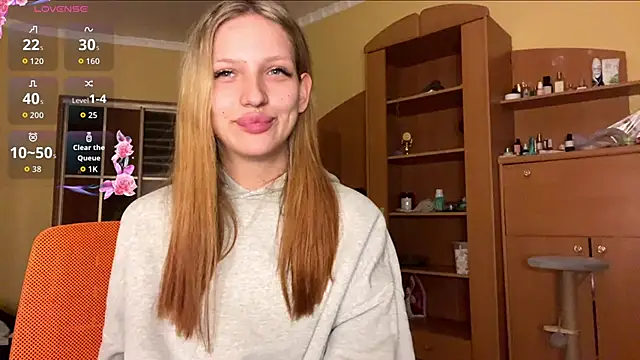 xXMelanieseXx online show from June 22, 2026, 4:26 pm