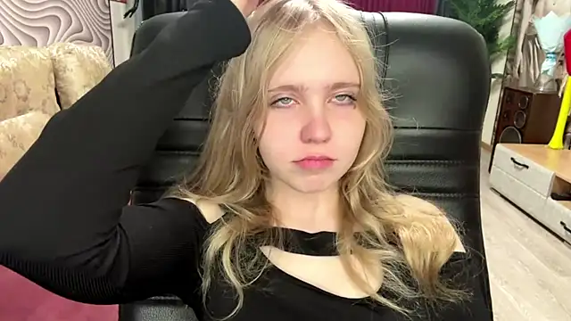 AnnyRocky online show from July 14, 2026, 7:02 am