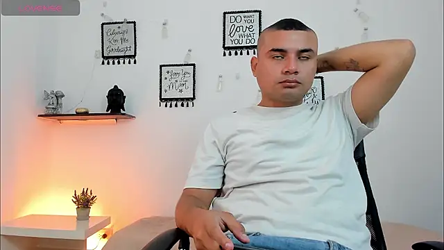 DamianBlazze online show from May 27, 2026, 1:08 pm