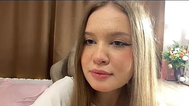 Snapshot of StefiMoon chatting on May 28, 2026, 1:08 pm StefiMoon online show from May 28, 2026, 1:08 pm