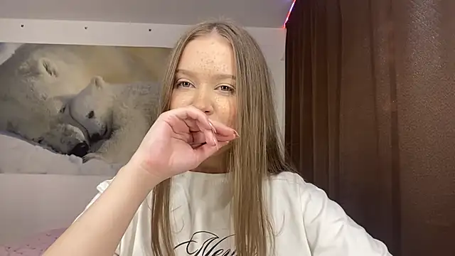Snapshot of StefiMoon chatting on May 31, 2026, 12:45 pm StefiMoon online show from May 31, 2026, 12:45 pm