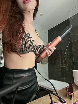 Anje Coxx online show from July 13, 2026, 5:27 pm