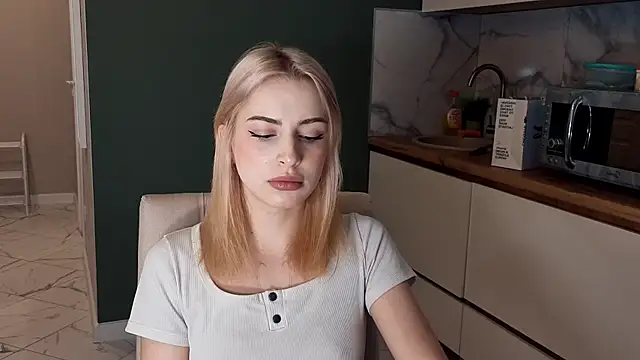 fruktozzkaa online show from May 28, 2026, 5:32 pm