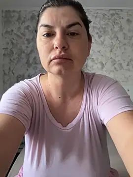 evaxxxcurvyxxx online show from July 21, 2026, 6:16 am