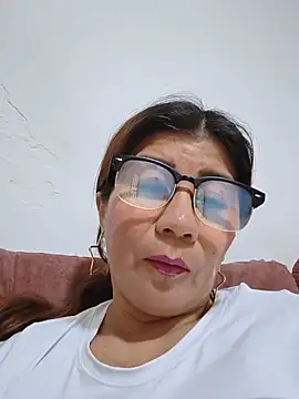 fire mommy online show from June 17, 2026, 9:05 pm