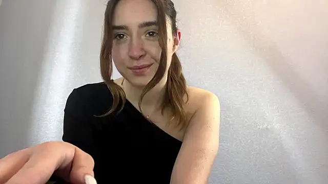 MaisonVirele online show from May 30, 2026, 12:13 pm