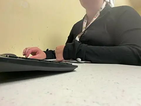 alyssabbygirll online show from June 21, 2026, 2:47 am