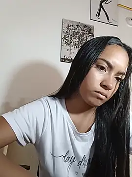 Snapshot of xcleila chatting on June 20, 2026, 1:58 pm xcleila online show from June 20, 2026, 1:58 pm