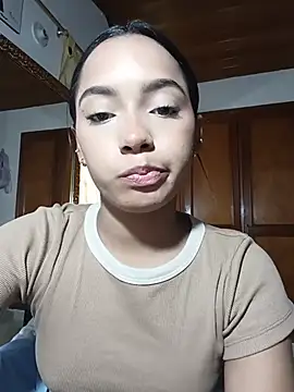 Snapshot of xcleila chatting on July 9, 2026, 9:41 pm xcleila online show from July 9, 2026, 9:41 pm
