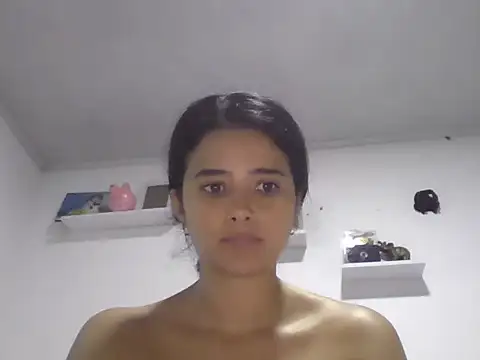 Snapshot of micaelamoreno18 chatting on May 29, 2026, 5:11 pm micaelamoreno18 online show from May 29, 2026, 5:11 pm