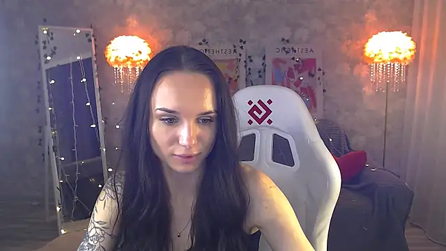 Snapshot of NicoleMerz chatting on June 11, 2026, 4:05 pm NicoleMerz online show from June 11, 2026, 4:05 pm