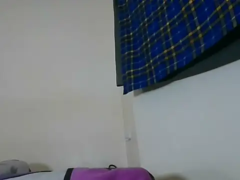 prettyqueenh online show from May 29, 2026, 4:21 am