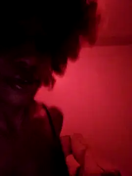 Snapshot of kiki_sexxy chatting on May 29, 2026, 8:40 pm kiki sexxy online show from May 29, 2026, 8:40 pm