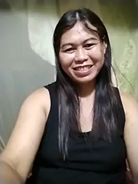Snapshot of -Hatybi- chatting on June 18, 2026, 2:23 am -Hatybi- online show from June 18, 2026, 2:23 am