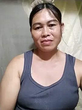Snapshot of -Hatybi- chatting on June 21, 2026, 9:56 am -Hatybi- online show from June 21, 2026, 9:56 am