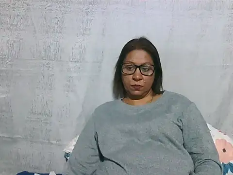 IndianSexyMilf69 online show from June 4, 2026, 5:02 am