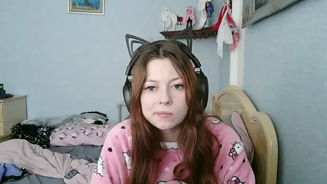 AlessiaViolet online show from July 1, 2026, 9:33 am