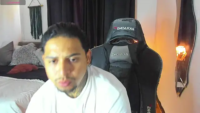 Snapshot of alejo_mujica chatting on July 17, 2026, 5:18 pm alejo mujica online show from July 17, 2026, 5:18 pm