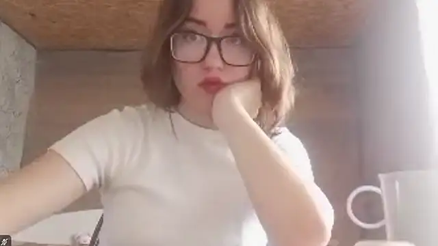 OliviaMoment online show from June 29, 2026, 10:15 am