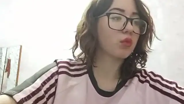 OliviaMoment online show from July 11, 2026, 11:35 am