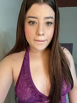 Snapshot of cristal_loren chatting on June 16, 2026, 7:49 pm cristal loren online show from June 16, 2026, 7:49 pm