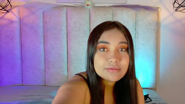 Snapshot of isabellelane_cs chatting on July 9, 2026, 1:15 pm isabellelane cs online show from July 9, 2026, 1:15 pm