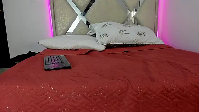 Lucas cruz1 online show from June 19, 2026, 3:22 am