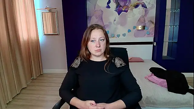 Snapshot of DiamonAria chatting on June 1, 2026, 6:48 am DiamonAria online show from June 1, 2026, 6:48 am