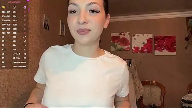 MargyClingingsmith online show from June 30, 2026, 7:59 pm
