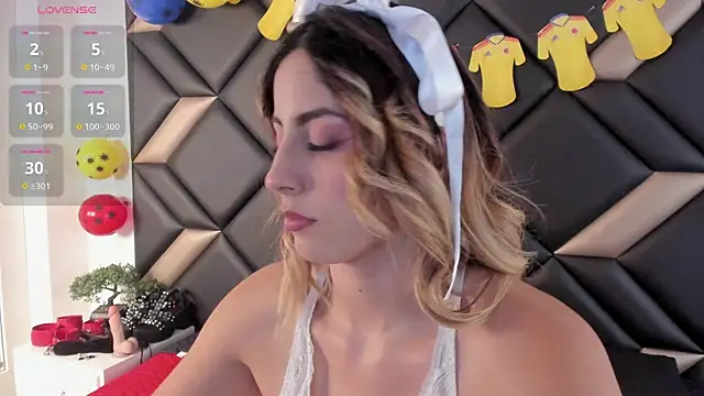 AdrianaHarlow online show from July 8, 2026, 3:16 pm