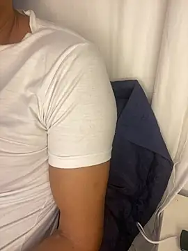 Snapshot of Tatuadomoreno23cm chatting on July 15, 2026, 10:42 am Tatuadomoreno23cm online show from July 15, 2026, 10:42 am