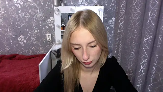 JennaLomeri online show from June 18, 2026, 12:31 pm
