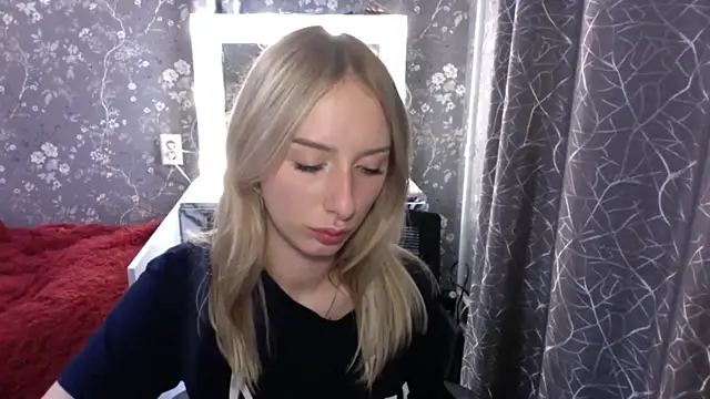 JennaLomeri online show from June 27, 2026, 11:37 am
