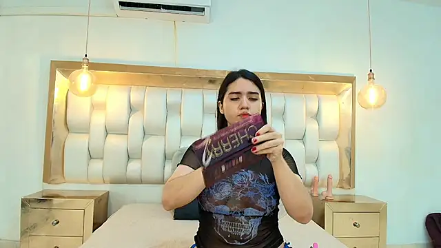 LizzyRaven online show from June 27, 2026, 11:37 am