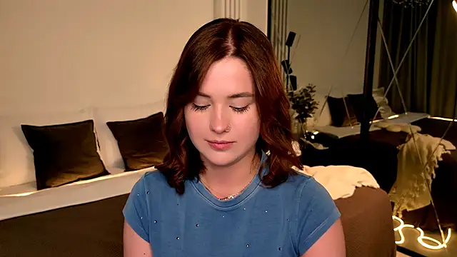 Snapshot of MurielGray chatting on June 7, 2026, 6:06 am MurielGray online show from June 7, 2026, 6:06 am