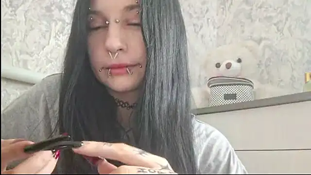 KrissyHiott online show from June 12, 2026, 4:11 am