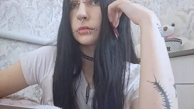 KrissyHiott online show from June 18, 2026, 8:25 am