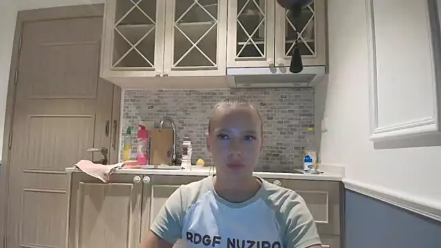 Snapshot of Linnea_analochka chatting on June 6, 2026, 12:54 pm Linnea analochka online show from June 6, 2026, 12:54 pm
