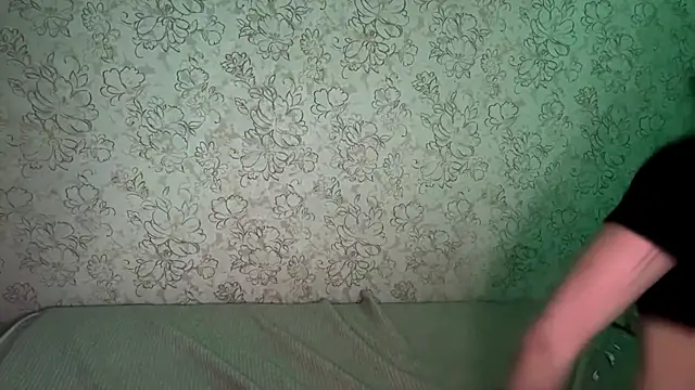 Snapshot of LaceyBatter chatting on June 7, 2026, 4:11 pm LaceyBatter online show from June 7, 2026, 4:11 pm
