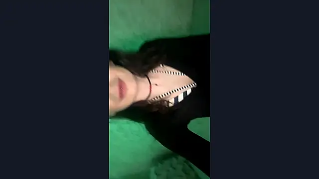 Snapshot of LaceyBatter chatting on July 1, 2026, 9:58 pm LaceyBatter online show from July 1, 2026, 9:58 pm